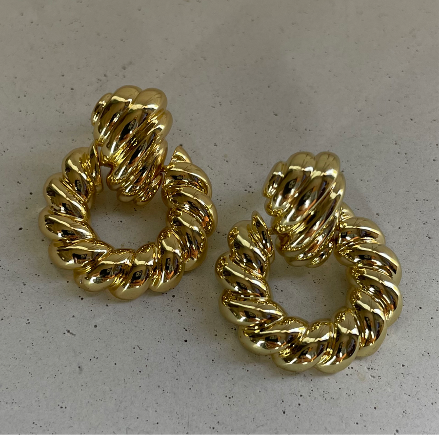 Doorknocker earrings