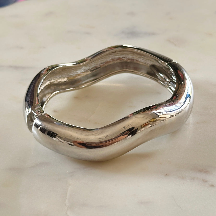Solid Wave Bangle
