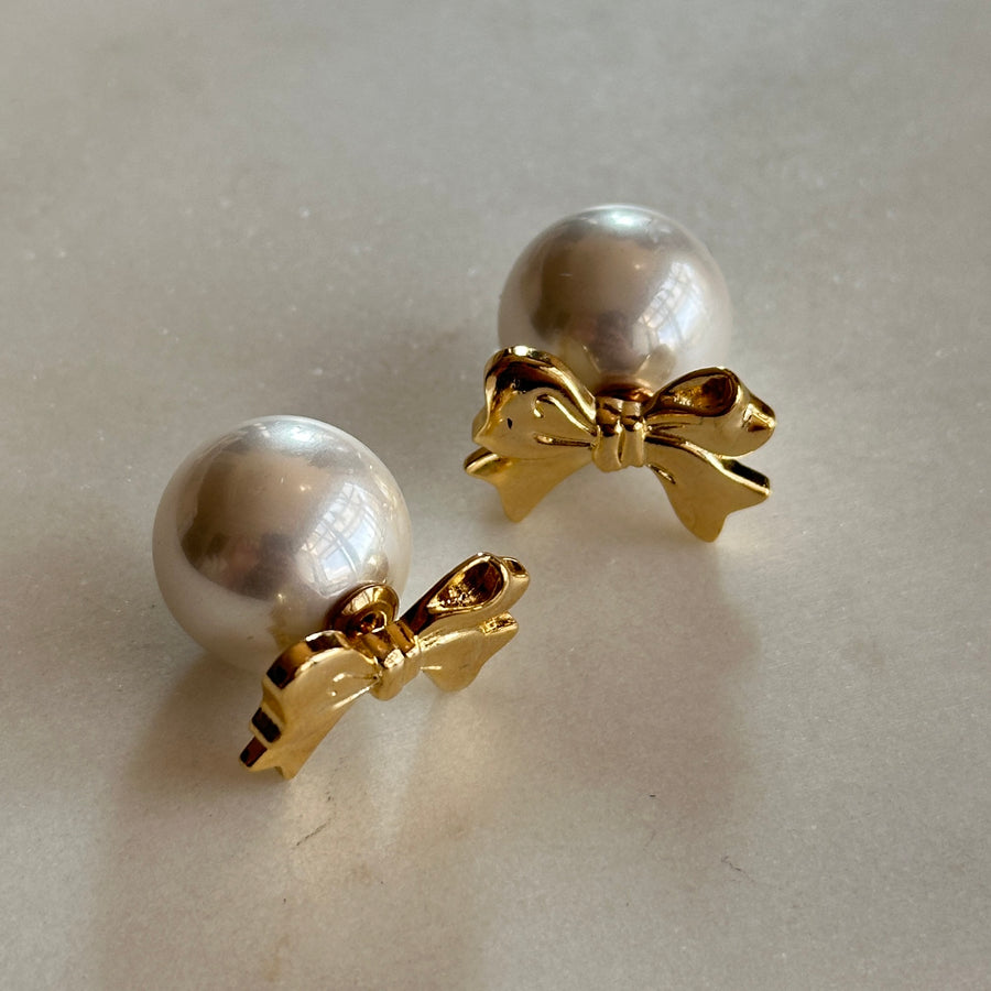 Coquette Pearly Studs
