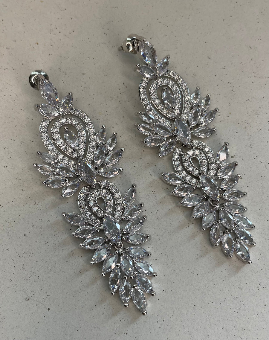 Chandelier earrings