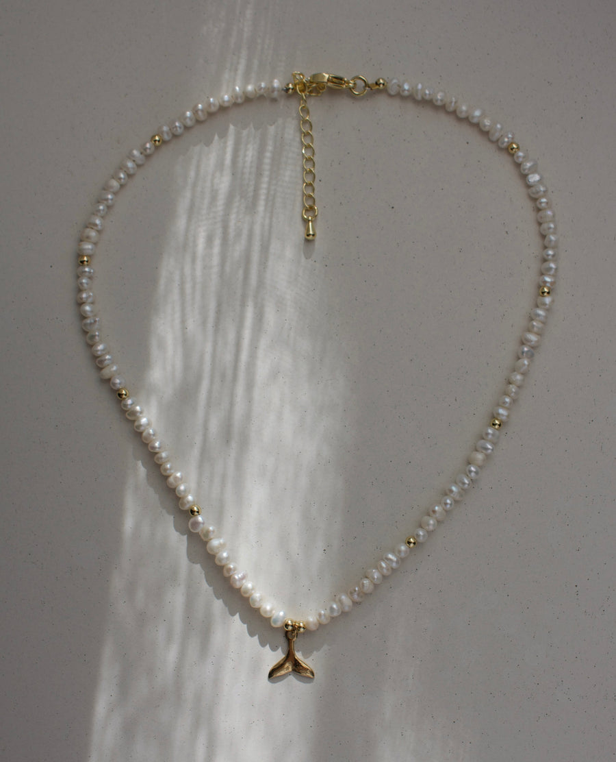 Mermaid Fin Pearly Choker